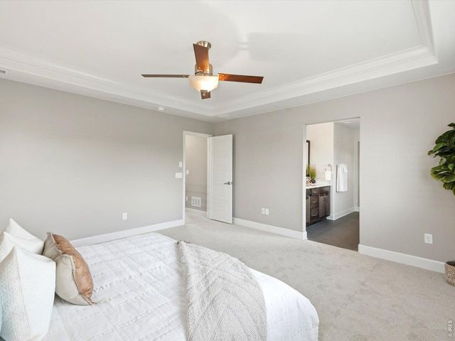 711 Old Wagon Trail Cir, Lafayette, CO 80026