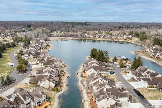 18314 Blue Heron Drive W 103, Northville Township, MI 48168