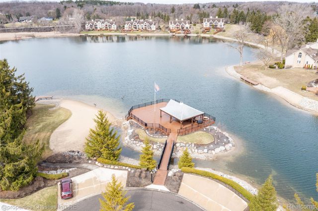 18314 Blue Heron Drive W 103, Northville Township, MI 48168