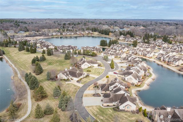 18314 Blue Heron Drive W 103, Northville Township, MI 48168