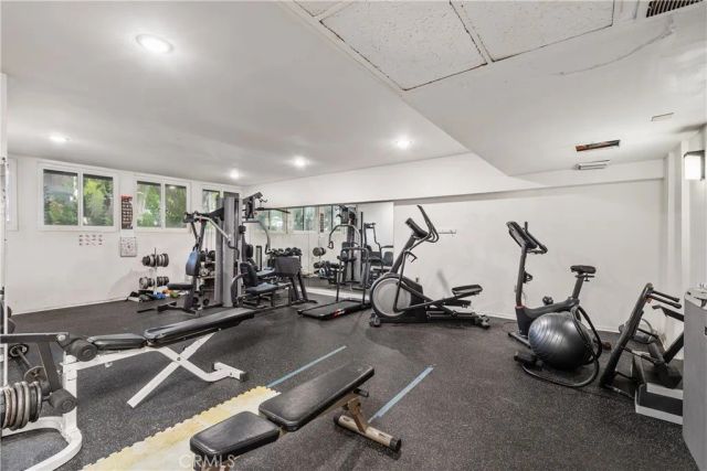 911 N Kings Road 319, West Hollywood, CA 90069