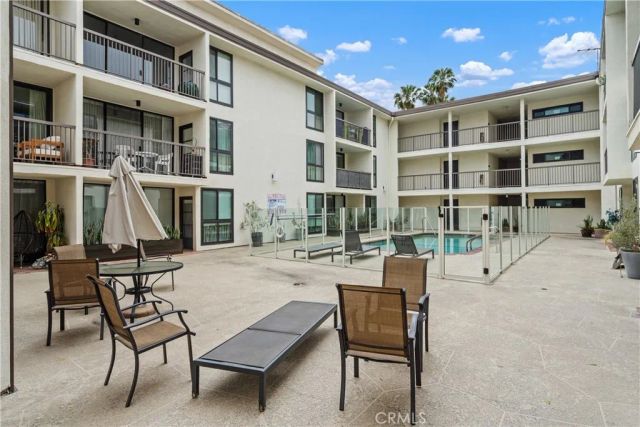 911 N Kings Road 319, West Hollywood, CA 90069