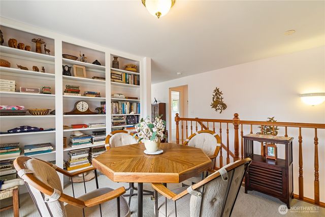 6994 Helweg Lane, Blaine, WA 98230