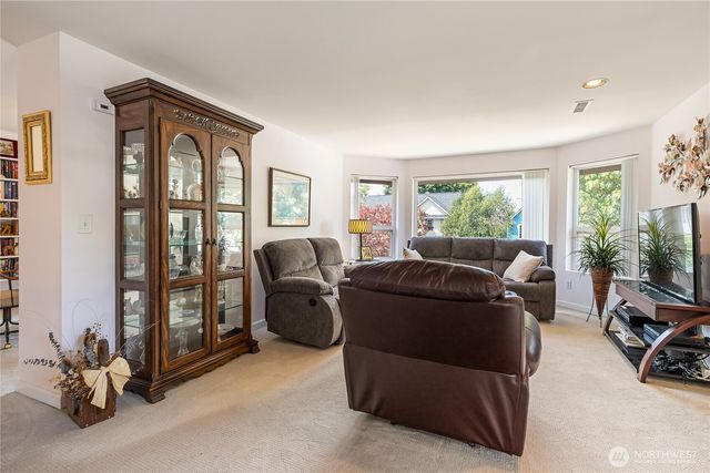 6994 Helweg Lane, Blaine, WA 98230
