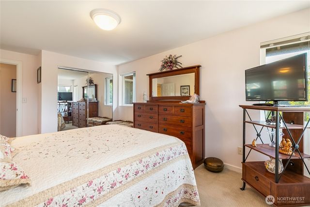 6994 Helweg Lane, Blaine, WA 98230