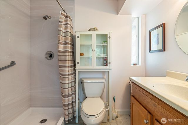6994 Helweg Lane, Blaine, WA 98230