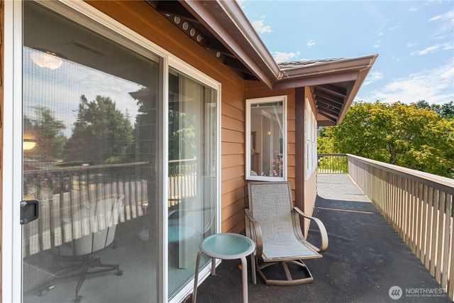 6994 Helweg Lane, Blaine, WA 98230