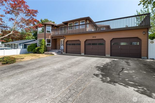 6994 Helweg Lane, Blaine, WA 98230