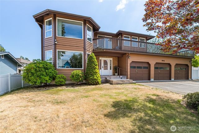 6994 Helweg Lane, Blaine, WA 98230