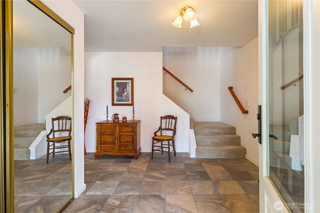 6994 Helweg Lane, Blaine, WA 98230