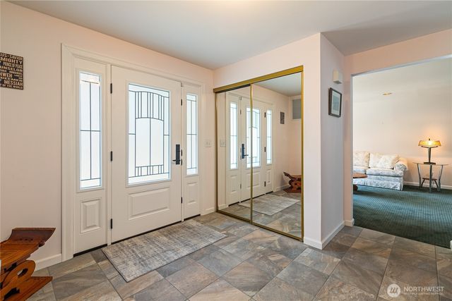6994 Helweg Lane, Blaine, WA 98230