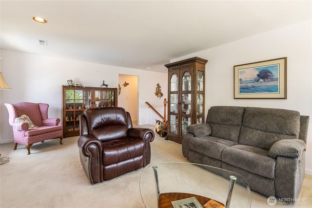 6994 Helweg Lane, Blaine, WA 98230