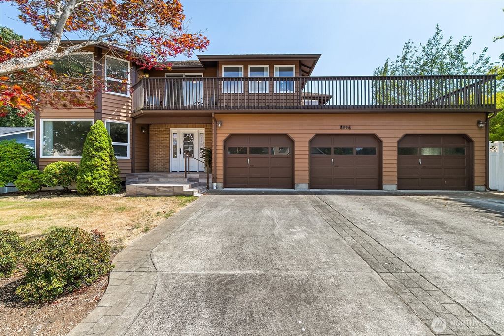 6994 Helweg Lane, Blaine, WA 98230