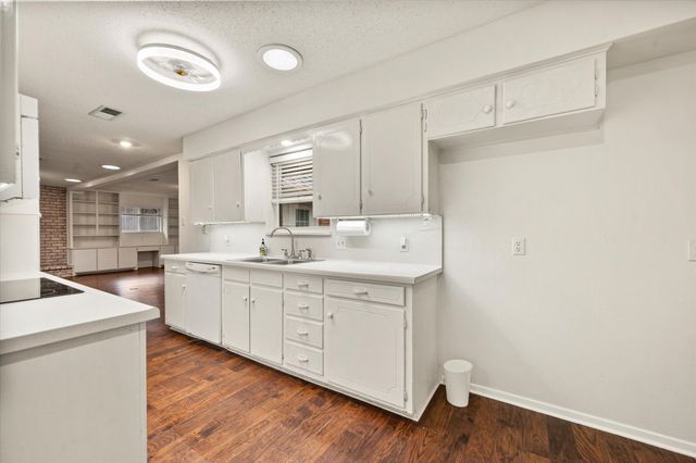 1600 Miller Court, Pantego, TX 76013