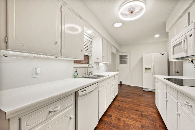 1600 Miller Court, Pantego, TX 76013