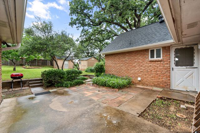 1600 Miller Court, Pantego, TX 76013