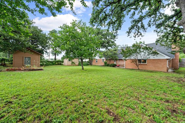 1600 Miller Court, Pantego, TX 76013