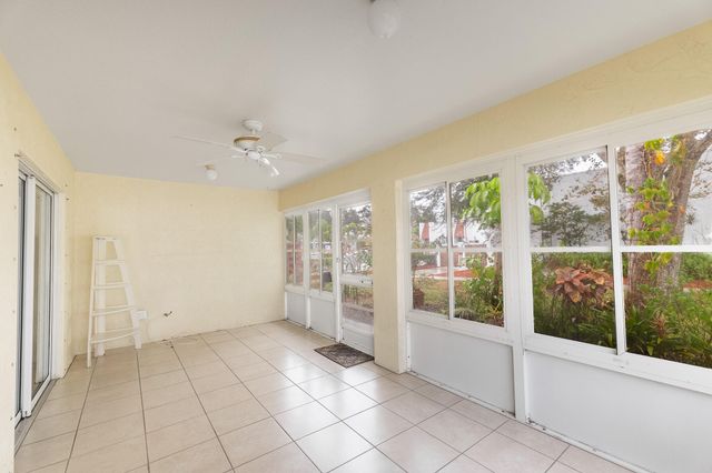 8 Santa Maria Court, Port St. Lucie, Port St Lucie, FL 34952