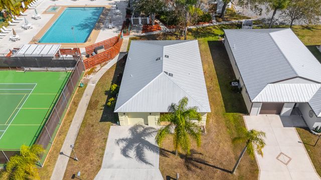 8 Santa Maria Court, Port St. Lucie, Port St Lucie, FL 34952