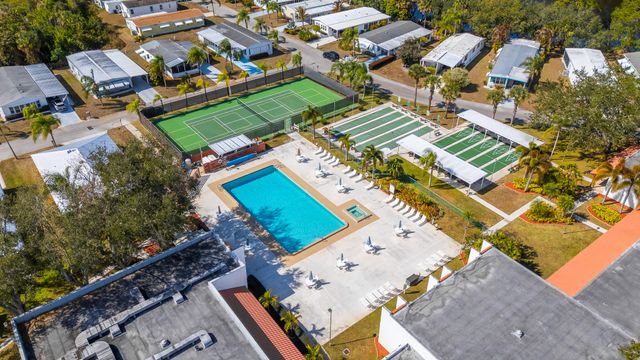 8 Santa Maria Court, Port St. Lucie, Port St Lucie, FL 34952