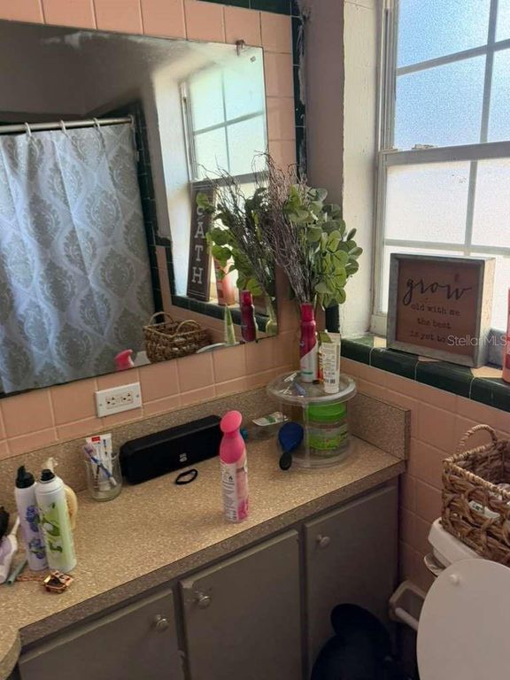 Image 6 of property listing at 1306 E 26TH AVENUE 1/2, Tampa, FL 33605