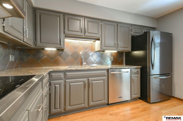 7207 Grand Oaks Drive, Lincoln, NE 68516