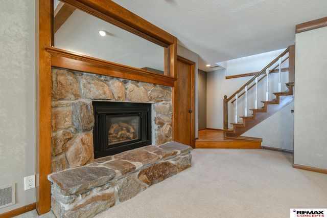 7207 Grand Oaks Drive, Lincoln, NE 68516