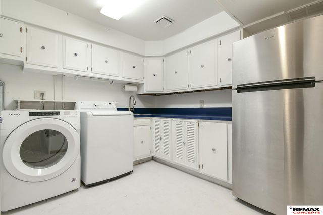 7207 Grand Oaks Drive, Lincoln, NE 68516