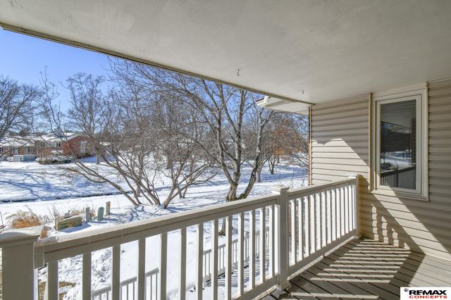 7207 Grand Oaks Drive, Lincoln, NE 68516