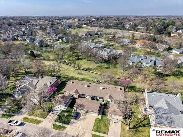 7207 Grand Oaks Drive, Lincoln, NE 68516