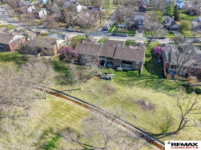 7207 Grand Oaks Drive, Lincoln, NE 68516