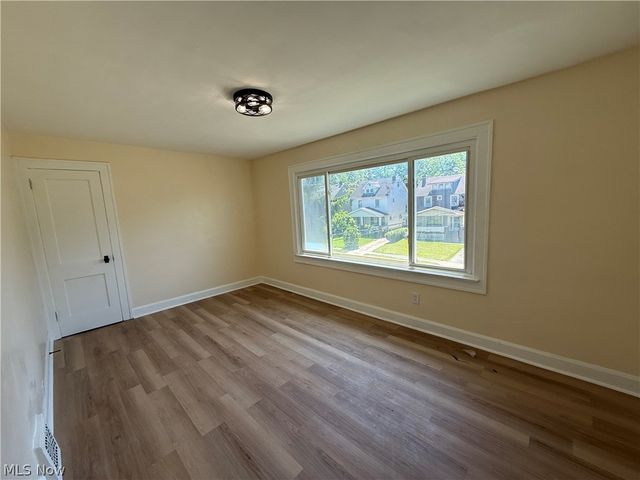 13625 Cranwood Drive, Garfield Heights, OH 44105