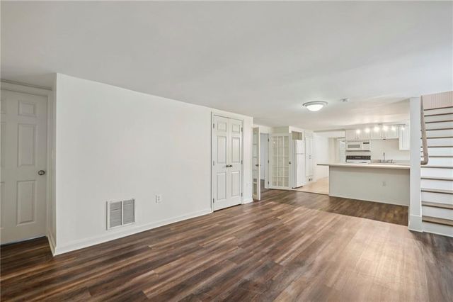 2117 Howell Mill Road NW, Atlanta, GA 30318