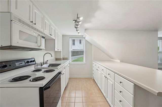 2117 Howell Mill Road NW, Atlanta, GA 30318