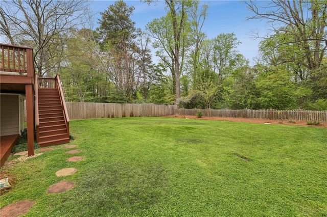 2117 Howell Mill Road NW, Atlanta, GA 30318