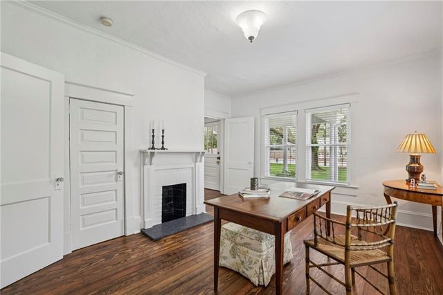 2117 Howell Mill Road NW, Atlanta, GA 30318