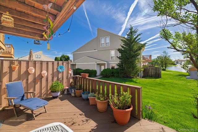 100 Daly Boulevard 2715, Oceanside, NY 11572