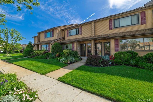100 Daly Boulevard 2715, Oceanside, NY 11572