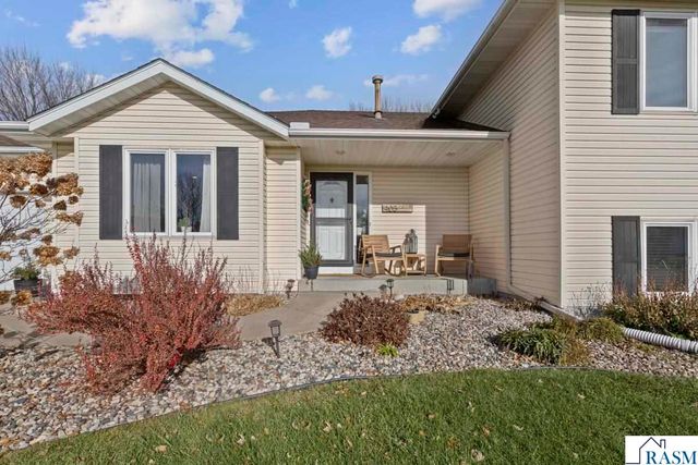 405 Thomas Drive, Eagle Lake, MN 56024