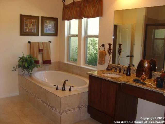 8835 Napa Landing, Boerne, TX 78015