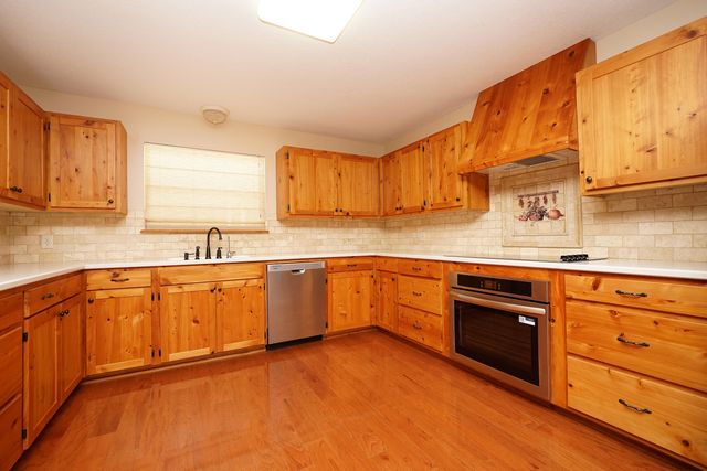 1116 Country Living Road, Baker, FL 32531