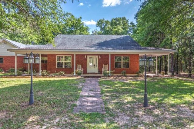 1116 Country Living Road, Baker, FL 32531