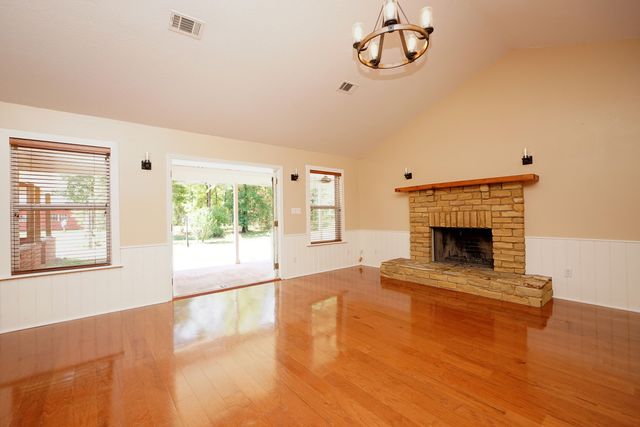1116 Country Living Road, Baker, FL 32531