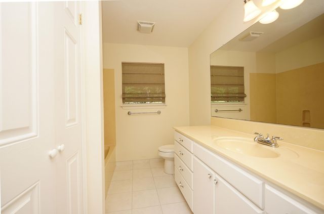 1116 Country Living Road, Baker, FL 32531