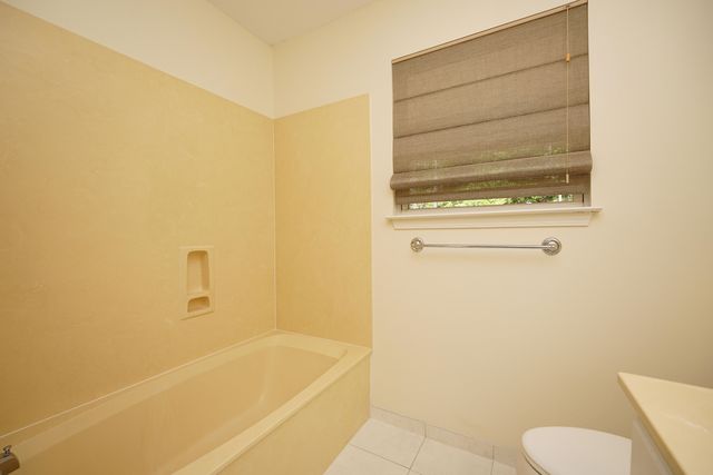 1116 Country Living Road, Baker, FL 32531