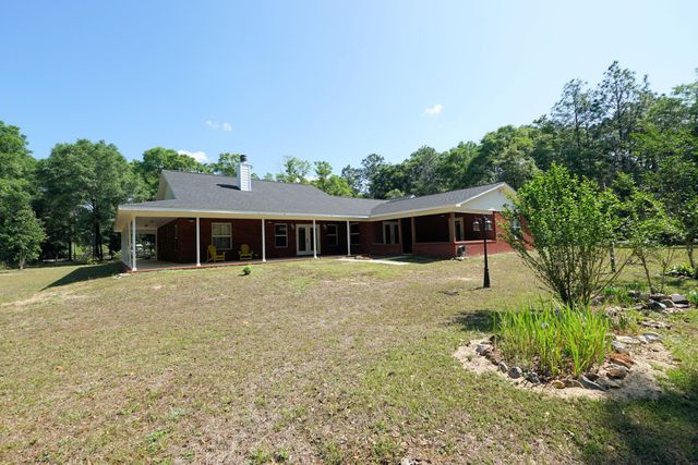 1116 Country Living Road, Baker, FL 32531