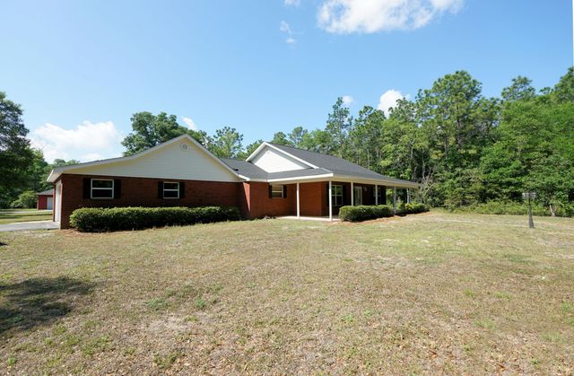 1116 Country Living Road, Baker, FL 32531