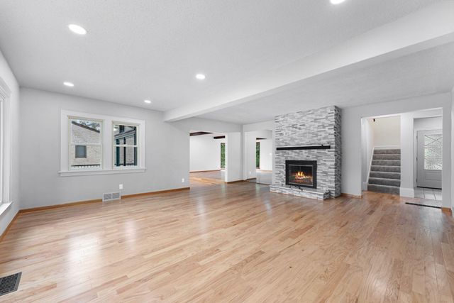 2020 Arcade Street, Maplewood, MN 55109