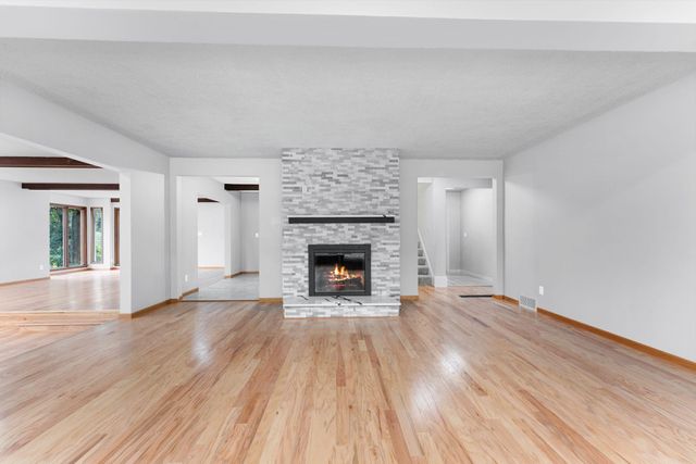 2020 Arcade Street, Maplewood, MN 55109