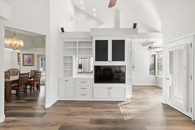 8934 Oro Way, Orangevale, CA 95662